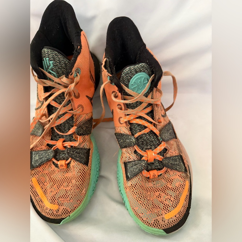Nike Kyrie 7 Play For The Future All Star Sneakers View 6